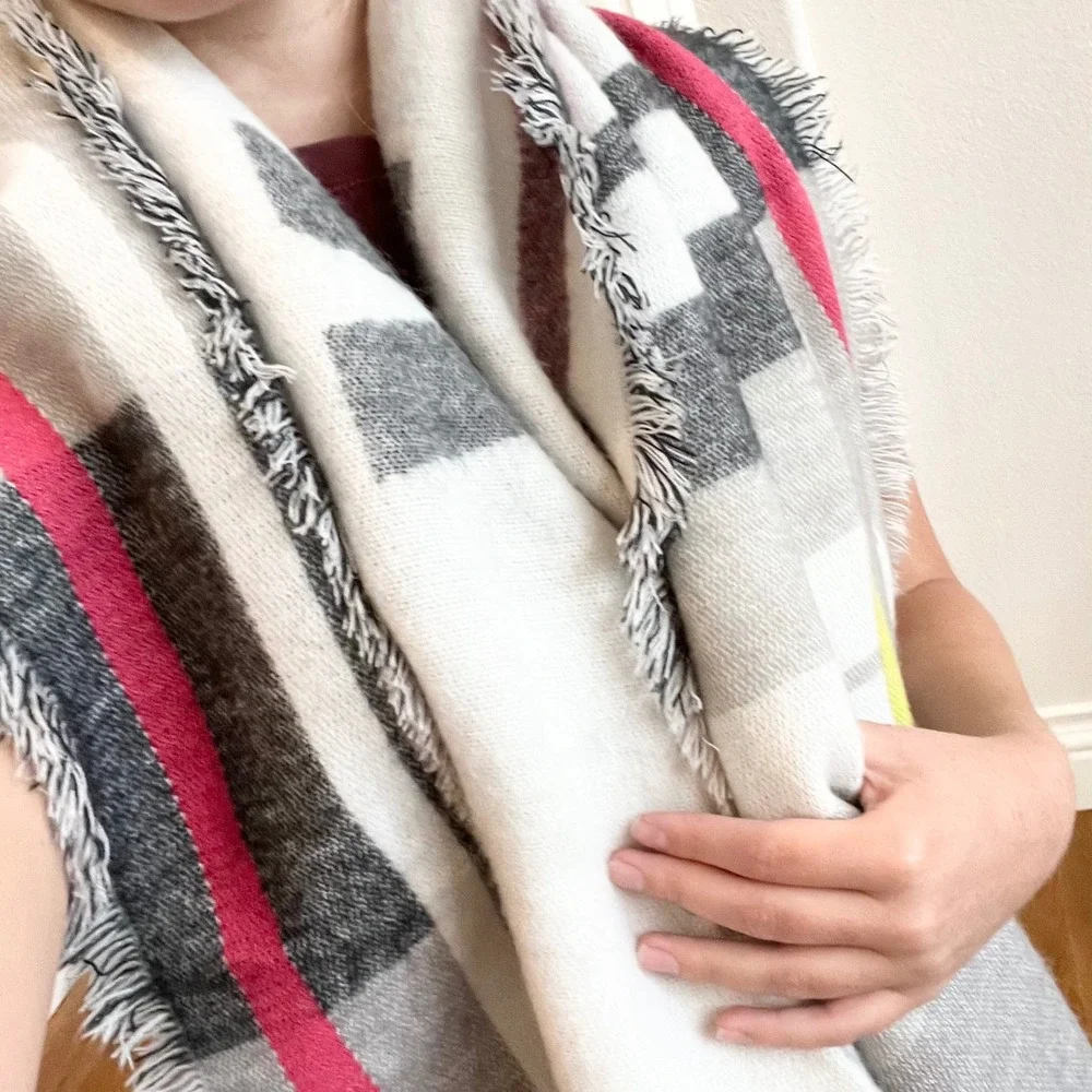 Juicy Couture Branded Logo Soft Scarf Shawl‎ Fringe Y2K